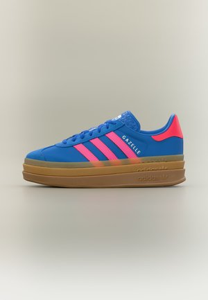 adidas Originals, GAZELLE BOLD UNISEX - Sneakers basse - bluebird/lucid pink/footwear white