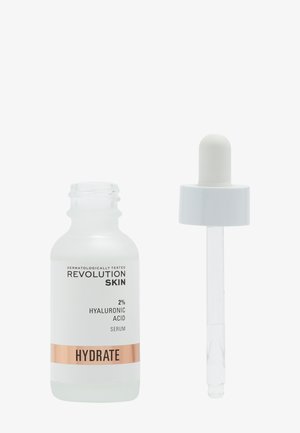 REVOLUTION SKINCARE 2% HYALURONIC ACID PLUMPING & HYDRATING SOLUTION - Serum - -
