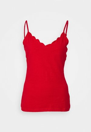 Rotes ärmelloses Camisole-Top mit geschwungenem Ausschnitt und dünnen Schulterträgern vor einem einfarbigen Hintergrund.