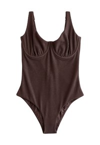 Maillot de bain une pièce marron côtelé avec bretelles larges, détail froncé au niveau de la poitrine et découpes hautes aux jambes. Texture douce et coupe ajustée.