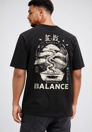 Neverless, HERREN T-SHIRT - DESIGN BONSAI - OVERSIZED RELAXED FIT - Print T-shirt - schwarz