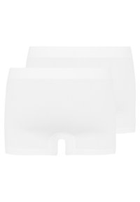 Vita bomullskalsonger för pojkar, med en sömlös design, elastisk midjeband och en liten utskärning framtill. Två par ingår.