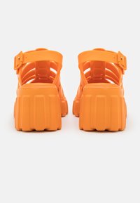Melissa MEGAN - Platforminiai sandalai - orange