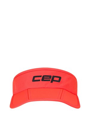Helles rotes Sport-Visier mit schwarzem "cep"-Logo, mittig auf dem vorderen Stirnband platziert.