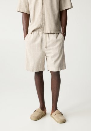 Shorts - sand