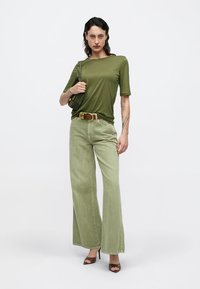 Filippa K ELENA TEE - Paprasti marškinėliai - laurel green