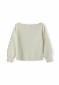 Pull crème clair avec un large col, des manches bouffantes longues, et des cuffs et un ourlet côtelés. Texture en tricot douce, avec un design simple.