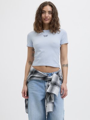 JXGIGI BABY TEE - T-shirt med print - skyway