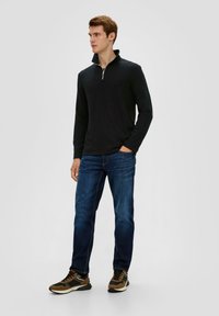 s.Oliver Langarmshirt - schwarz