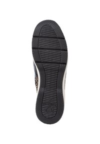 Schuhsohle mit einer strukturierten schwarzen Gummibasis mit Rillen, hellgrauen Akzenten und Leopardenmuster-Details an den Seiten.