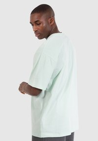 Smilodox BLAKE - Camiseta estampada - mint