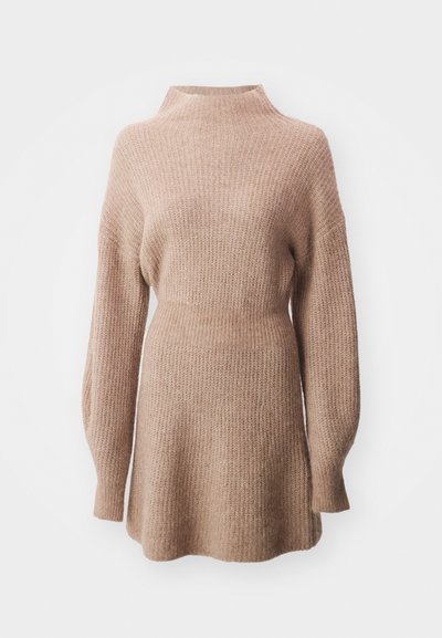 DESIGNERS REMIX EXCLUSIVE VERONA NECK DRESS - Φόρεμα-πουλόβερ - trench