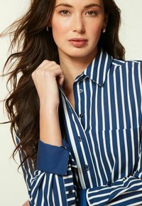 Next OVERSIZED  - Skjortebluser - blue stripe