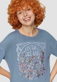 QS - T-shirt z nadrukiem