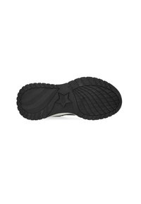 Černá gumová podešev boty s texturovaným gripem, ve středu se symbolem hvězdy a hladkým bočním povrchem.