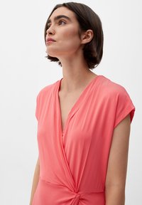 s.Oliver BLACK LABEL MIT KNOTENDETAIL - Sukienka letnia