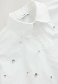 SHORT SLEEVE GEM EMBELLISHED BOXY - Overhemdblouse - white