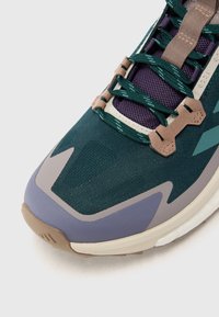 Adidas Terrex TERREX FREE HIKER 2 - Scarpa da hiking - aurora ivy/preloved teal/taupe oxide
