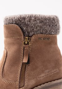 TOM TAILOR Boots à talons - taupe