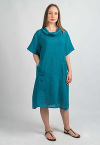 Unselected, teal