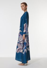Leem EMBROIDERED PRINTED KAFTAN - Robe longue - blue