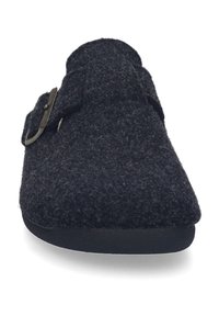 Dunkelgraue Filzschlapfen mit abgerundeter Spitze, flacher Sohle und seitlichem Schnallen-Akzent. Weiche Textur und einfaches Design sorgen für Komfort.