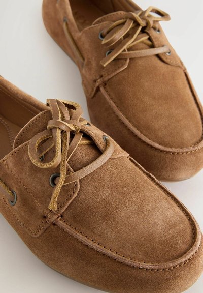 Scarpe da barca, loafer e mocassini Bata