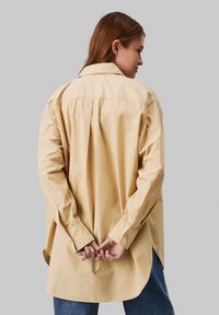 Calvin Klein Jeans LONG UTILITY SHIRT - Camicia - pale khaki