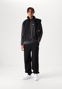 Bareen BLISS - Camisola de manga comprida - pirate black