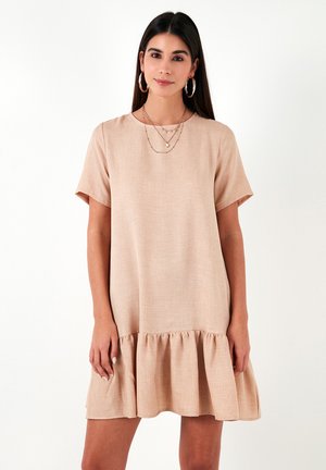 REGULAR FIT - Freizeitkleid - beige