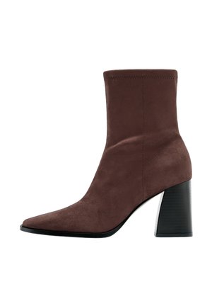 STRETCH - Gležnjarji z visoko peto - brown