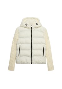 Kurtka puchowa pikowana w kolorze ecru, z kapturem, czarnymi zamkami błyskawicznymi oraz teksturowanymi dzianinowymi rękawami z warkoczowym wzorem.
