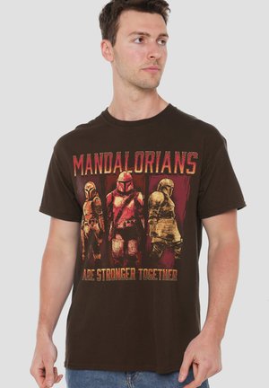 THE MANDALORIAN SPACE WESTERN STRONGER TOGETHER - T-Shirt print - mottled dark brown