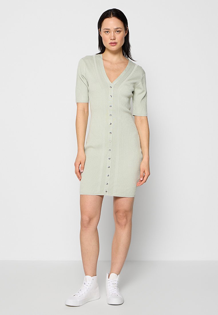 Guess Gebreide jurk lichtgrijs Guess Gebreide jurk lichtgrijs