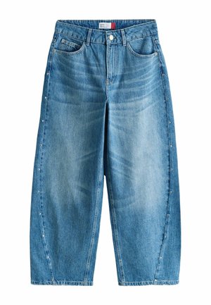 Helle, weit geschnittene Jeans aus Blaudénim mit seitlichen Druckknöpfen, fünf Taschen, Gürtelschlaufen sowie einem vorderen Knopf- und Reißverschluss.