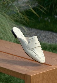 Sélectionné, offwhite