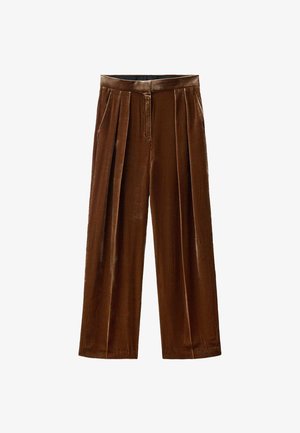 Pantaloni ampi in velluto marrone con pince frontali, chiusura con zip e bottone, e una trama liscia. Ideali per un abbigliamento casual o formale.