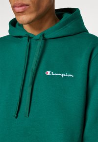 Champion ICONS HOODED SMALL LOGO - Jersey con capucha - dark green