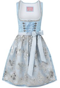 Helles blaues Dirndlkleid mit komplizierten silbernen Blumenstickereien, taillierter Oberteil mit Schnüroptik und satinbezogenem Taillengürtel.