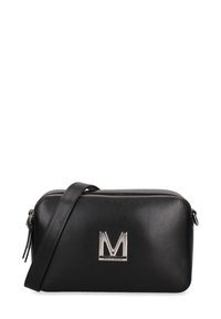 Borsa a tracolla in pelle nera con chiusura a zip, dotata di un accento del logo argentato lucido e di una tracolla sottile e regolabile. Texture liscia.