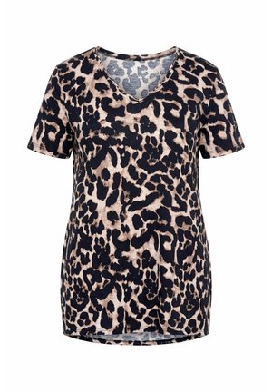 Camiseta de manga corta con cuello en V y un estampado de leopardo en beige y negro.