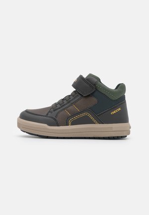 ARZACH BOY - Sneakers hoog - coffee/navy
