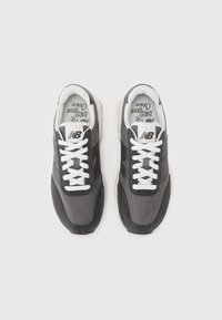 New Balance 370 UNISEX - Sporta apavi - castlerock