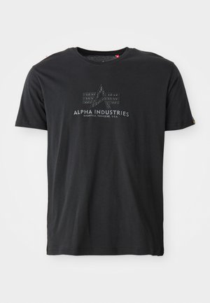 Svarte bomull crew neck t-skjorte med teksturert logo-trykk med ordene "ALPHA INDUSTRIES" og et trekantet design i midten.