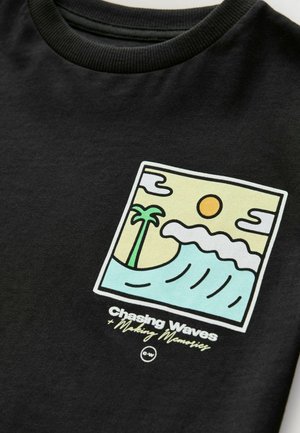 Next SHORT SLEEVE - T-shirt med print - black scene