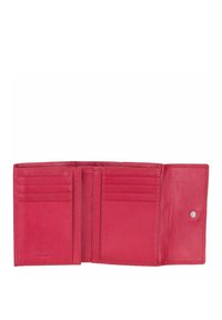 Portafoglio in pelle rossa con più scomparti per carte, chiusura a scatto e texture liscia. L'interno dispone di scomparti organizzativi.