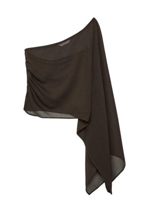 Asymmetrische donkerbruine top met één schouder, met gedrapeerd stofdetail en een lange, vloeiende plooi aan de rechterkant.