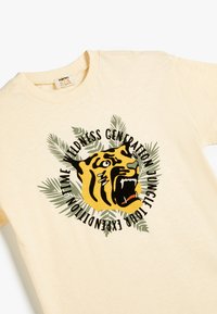 Koton TIGER - Camiseta estampada - white