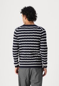 Tommy Hilfiger CLASSIC CABLE CREW NECK - Jersey de punto - desert sky/ivory petal