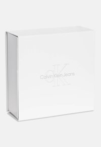 Calvin Klein Jeans MONOGRAM STARTER GIFTPACK UNISEX SET - Auduma bikses - warm sand